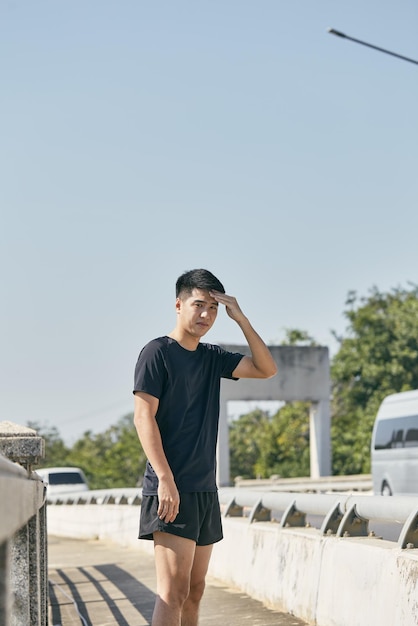 莱万可转会引发更衣室矛盾 球员关系紧张亟需调解